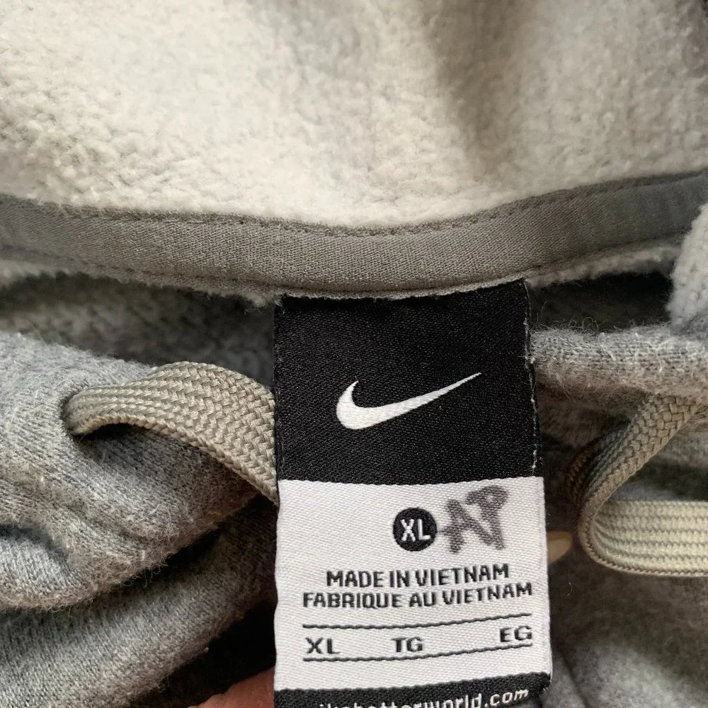 Nike Oregon Women's Zip-Up - Picture 5 of 6